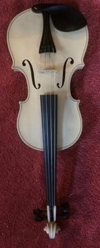 új hegedűm lakkozás előtt új hegedűm lakkozás előtt