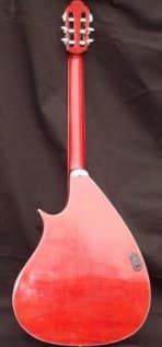 A gitár hátulnézetben A gitár hátulnézetben