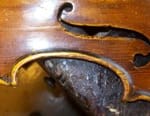 hegedűtető "f" törés és lakkozás -láthatóan nem a legszebb kivitelben